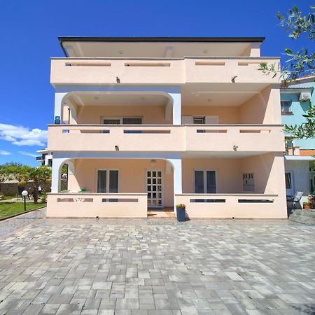 Apartmani Assa Krk 克尔克 外观 照片