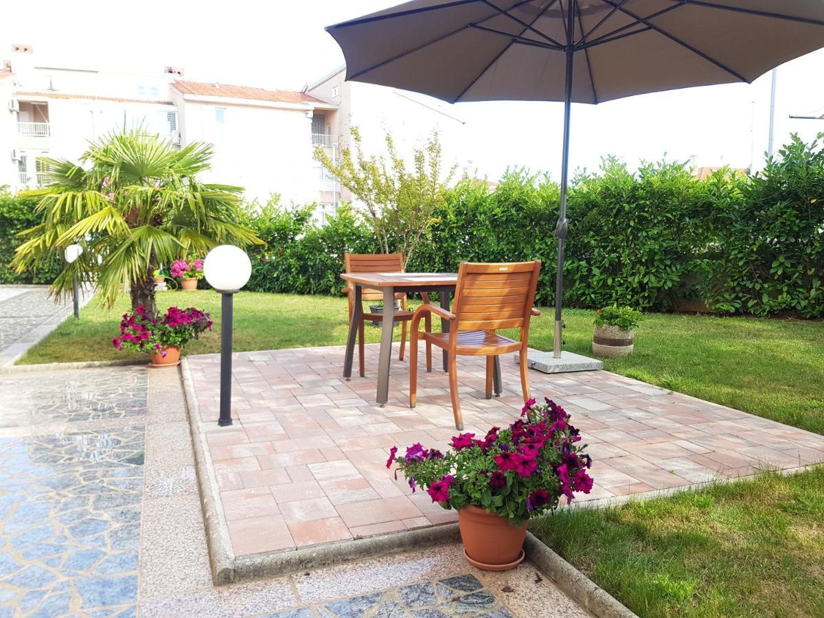 Apartmani Assa Krk 克尔克 外观 照片