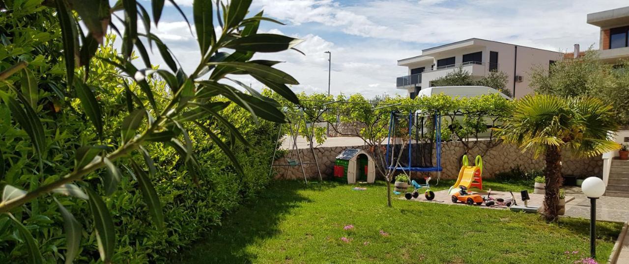 Apartmani Assa Krk 克尔克 外观 照片