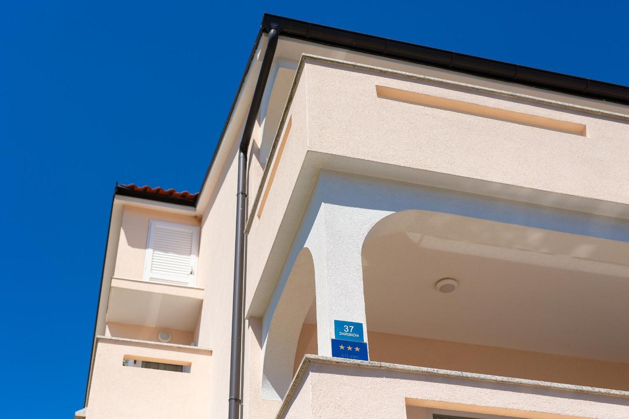 Apartmani Assa Krk 克尔克 外观 照片