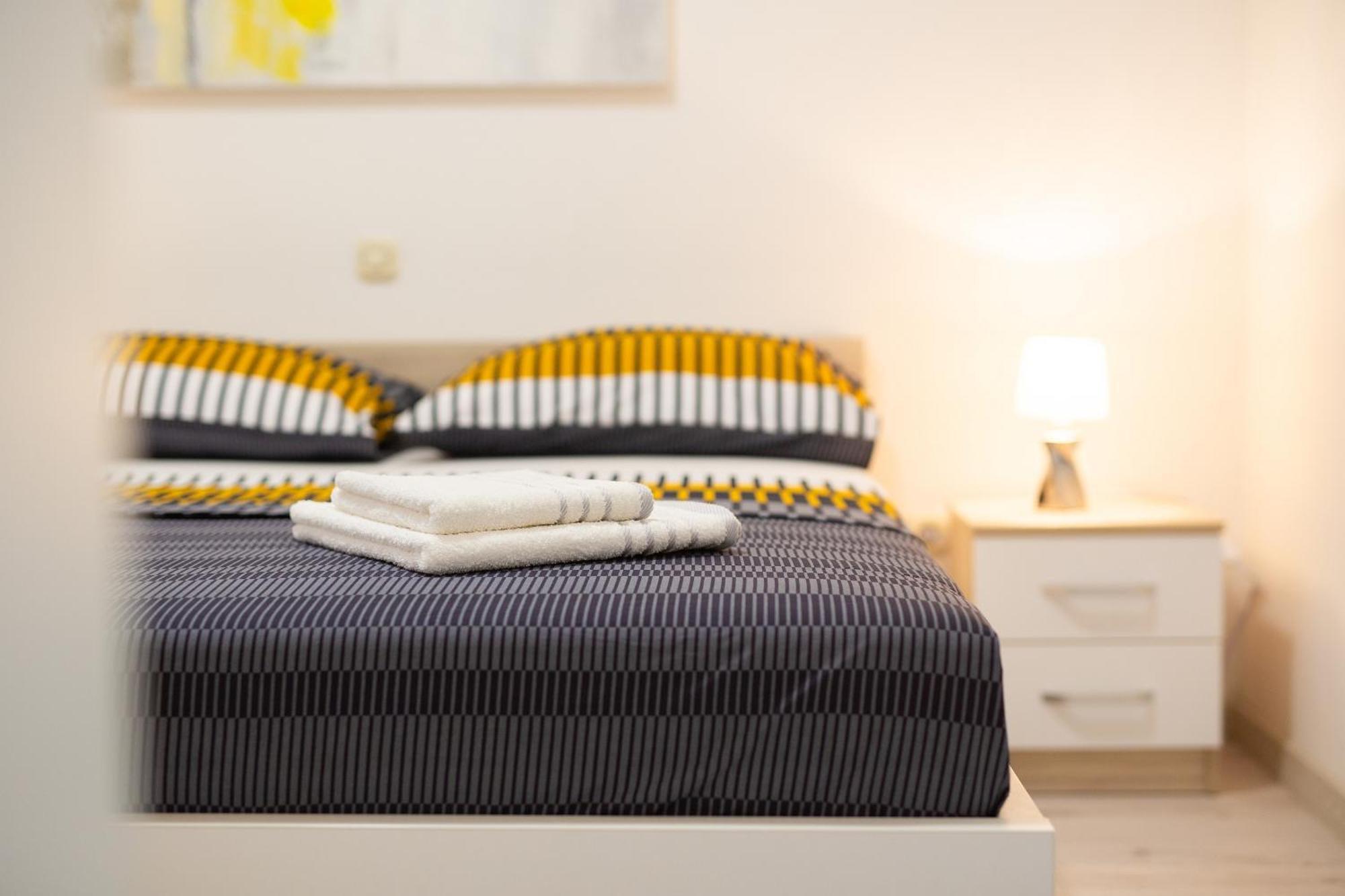 Apartmani Assa Krk 克尔克 外观 照片